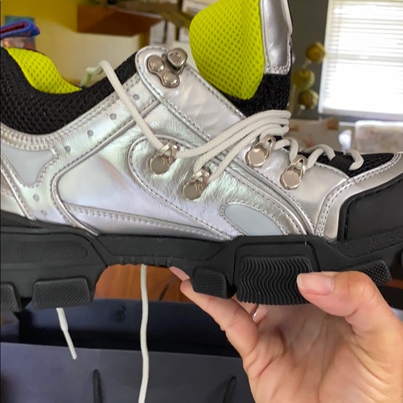 Authentic Gucci Flashtrek BNIB liquid Silver - Picture 14 of 14